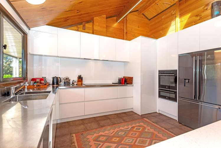 64 Cemetery Road Patutahi_24