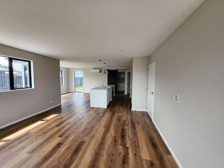 35 Akoranga Place Hornby_1