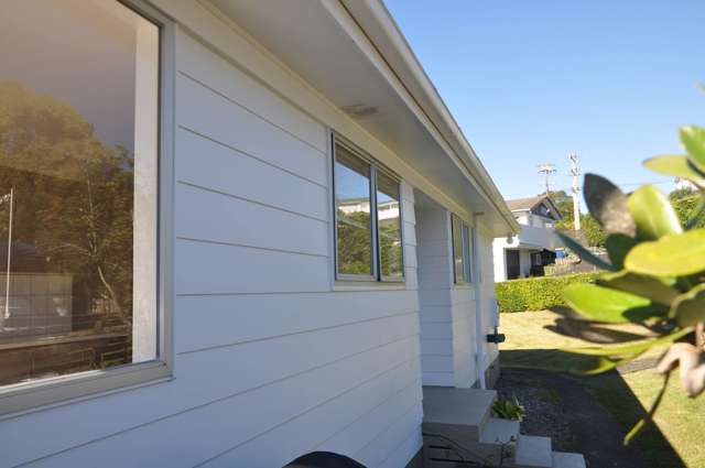 Freshly Renovated, Vacant & Must Sell - 944sqm