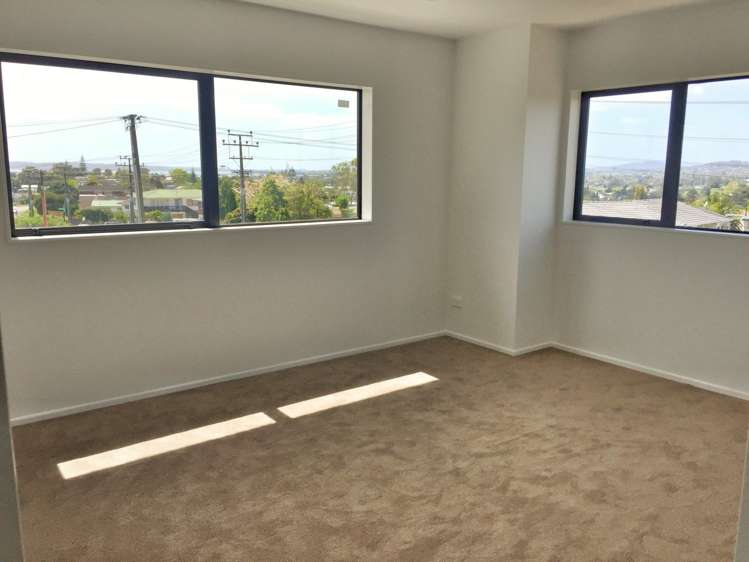 12a Hepburn Road Glendene_9