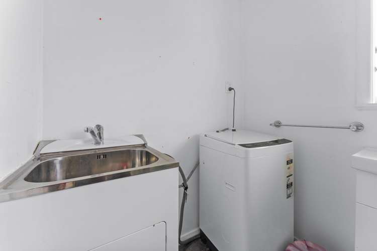 114 Clayton Avenue Otara_12