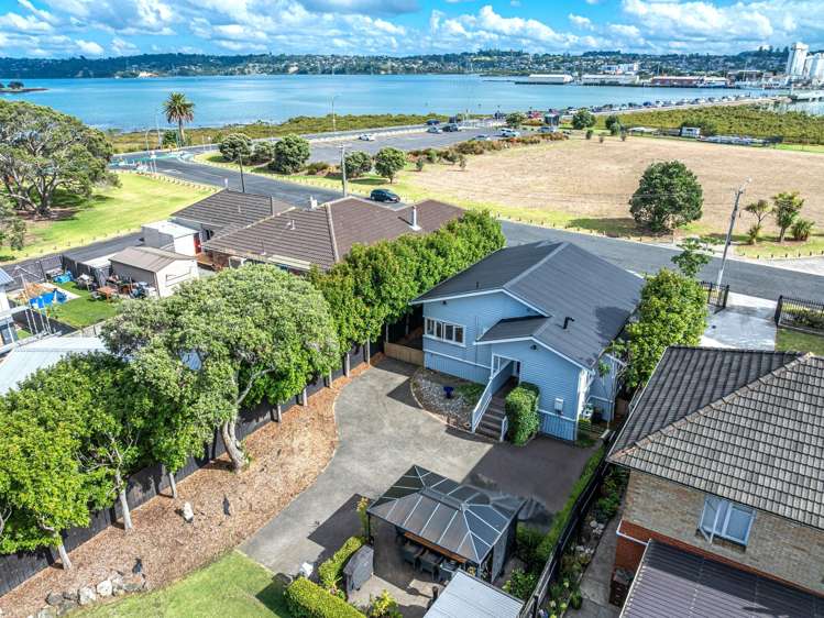6 Waterfront Road Mangere Bridge_19