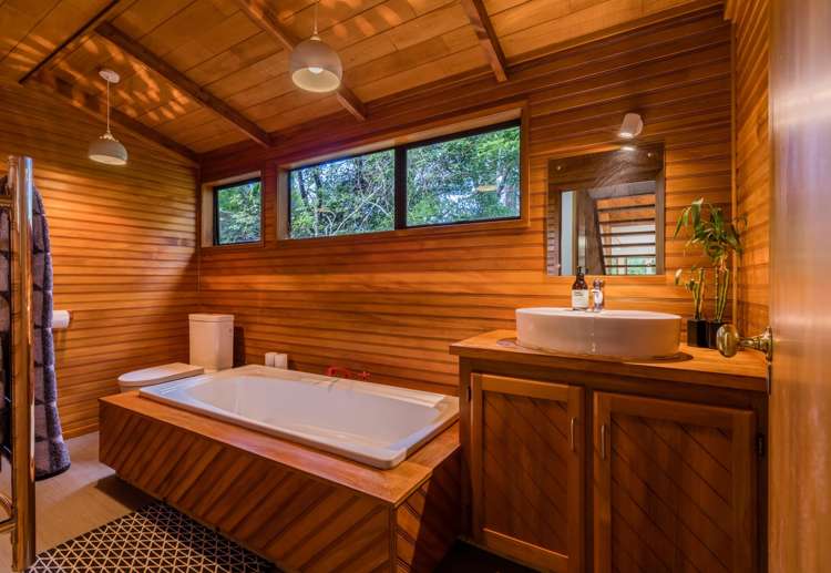 20 York Road Titirangi_12