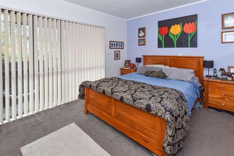 8 Hadley Wood Drive Wattle Downs_6