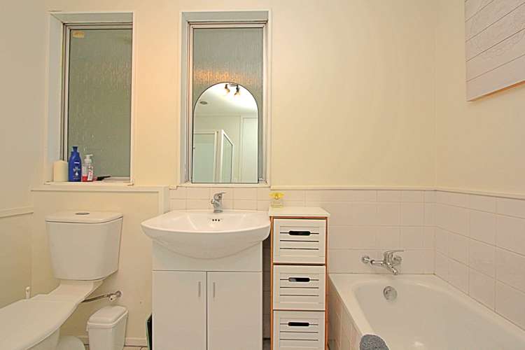 2/183 Guppy Road Taradale_8