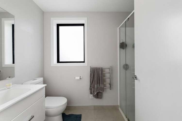 3/141 Ossie James Drive Rukuhia_5