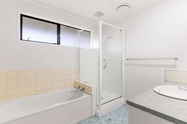1/4 Warwick Avenue Papatoetoe_7