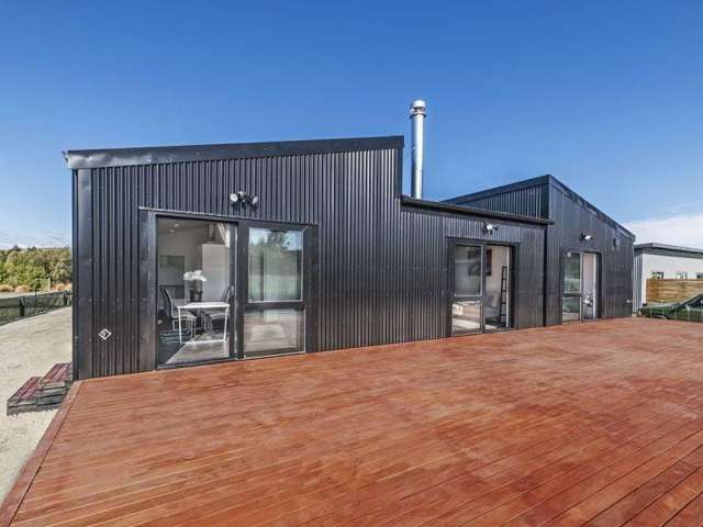 COALGATE STUNNING BRAND NEW, THREE BEDROOMS, TWO BATHROOMS, RURAL SETTING