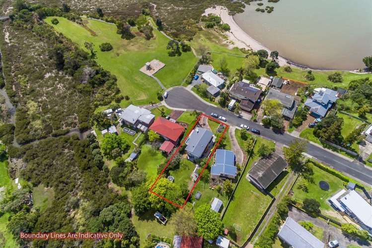 8 Kelvin Crescent Te Atatu Peninsula_13