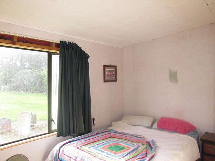 167 Newcastle Street Mahia_8