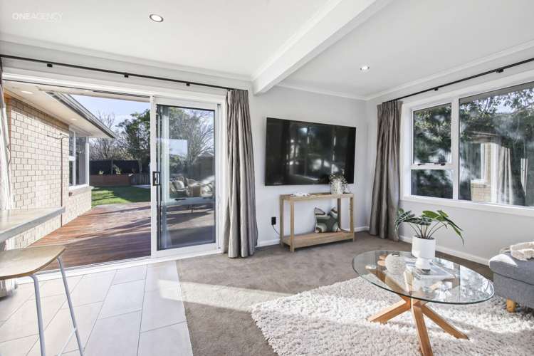 19 Vancouver Crescent Wainoni_5