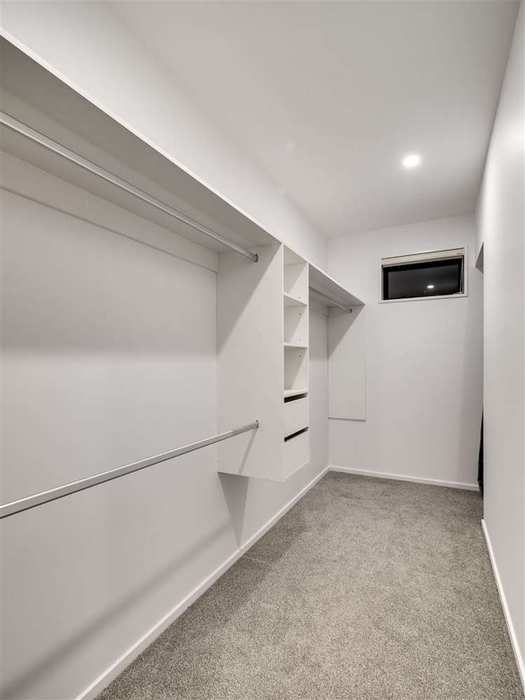 6 Brusio Drive Wigram_23