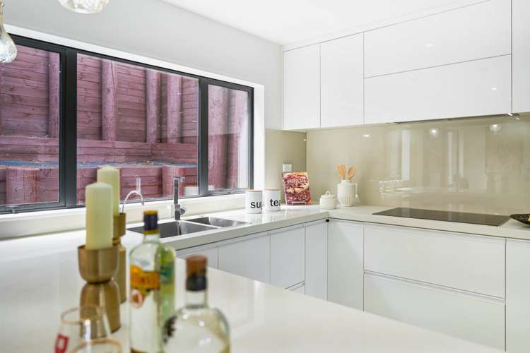 83 Lake Road Northcote_3