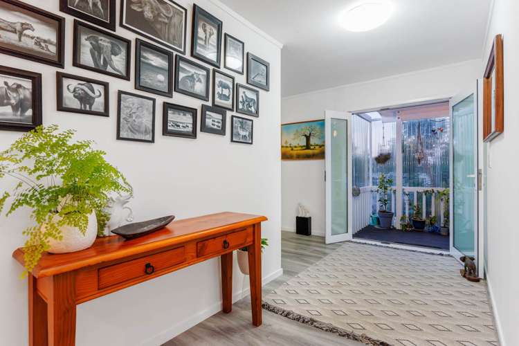 26 Squirrel Lane Browns Bay_1