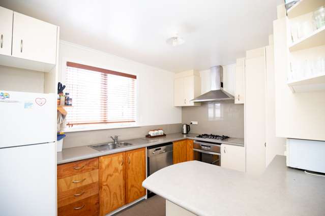 2 Rata Street Kerepehi_2
