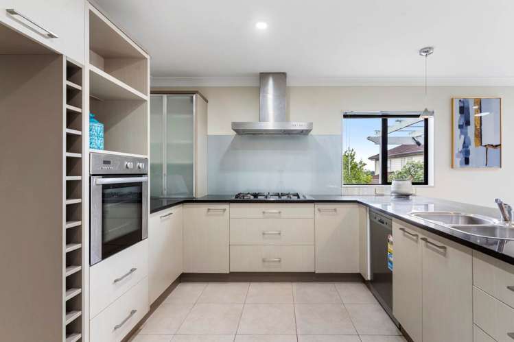 21 Amaretto Avenue Flat Bush_12