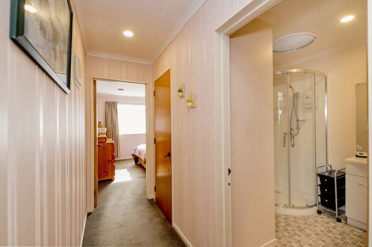 37d Eastbourne Street Caversham_13