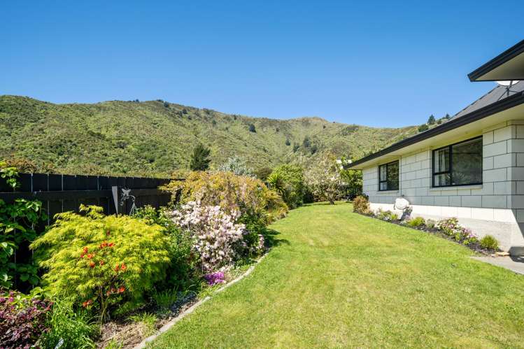108 Moana View Road Waikawa Bay_24