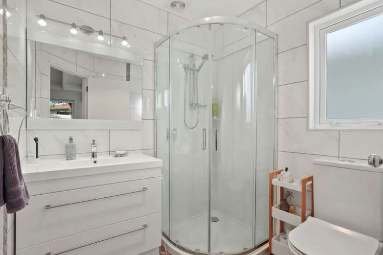 50 Amberley Avenue Te Atatu South_12