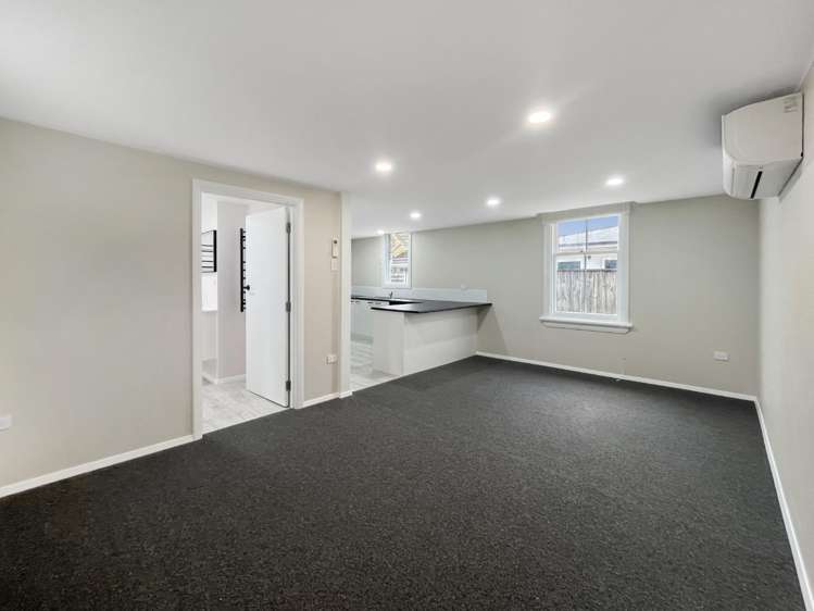 305 Featherston Street 10930_2