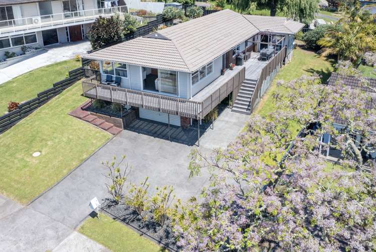 14 Pickwick Parade Mellons Bay_24