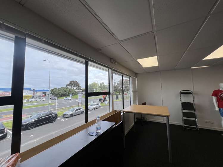 Level 1/3/28 Lambie Drive Manukau_4