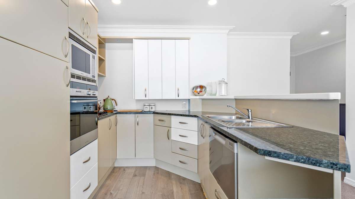 4J/118 Gladstone Road_2
