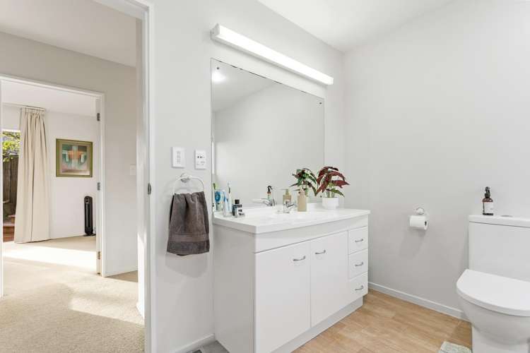 90 Tauranga Place Orewa_12