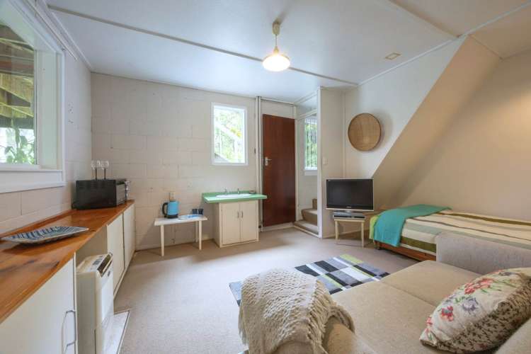 36 South Lynn Road Titirangi_13