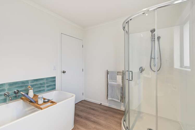 128 Derwent Crescent Glengarry_18