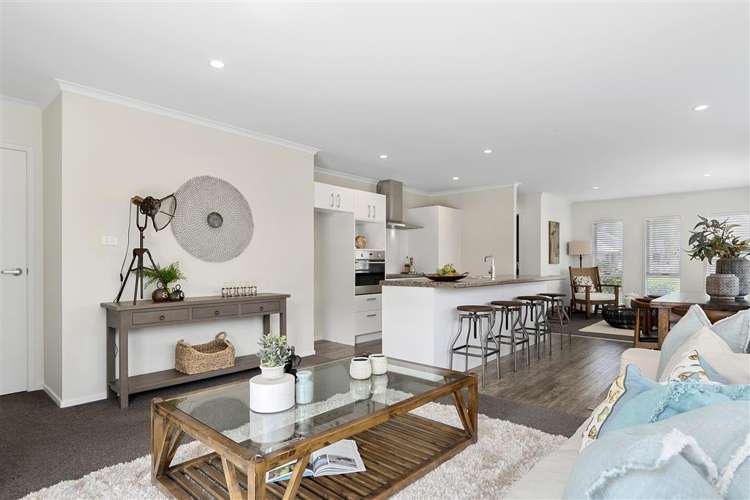 263 Lakes Boulevard Pyes Pa_17