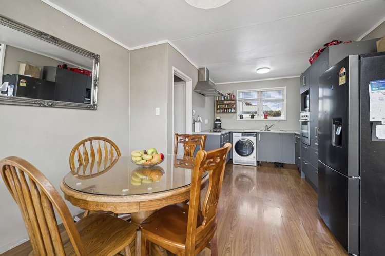 18 Tennyson Drive Owhata_3