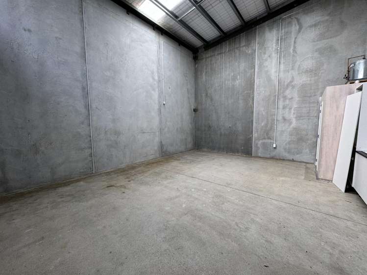 34/20 William Earp Place Tawa_1