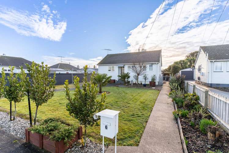 6 Duthie Street Milton_21