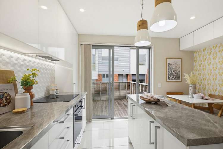 3/31 Princess Terrace Newtown_1