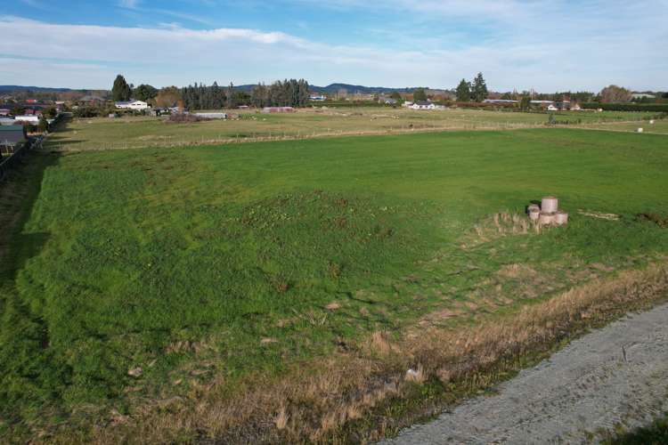 Lot 10,11,13/79 Dejoux Road Winton_2