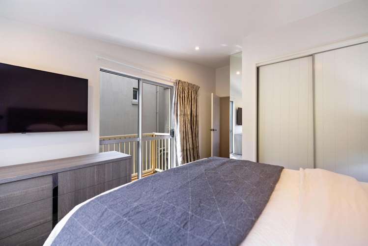 2B Vancouver Drive Queenstown_10