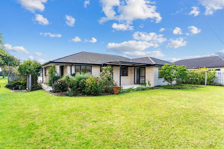 4 Kowi Lakes Drive One Tree Point_11