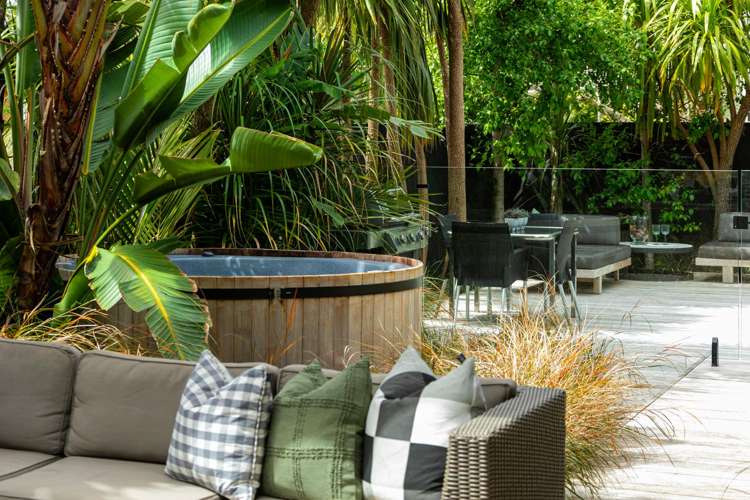 60 Churchouse Road Greenhithe_10