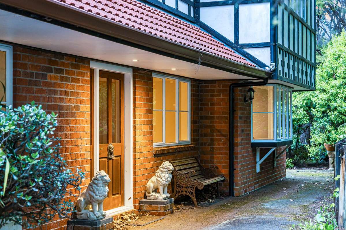 233 Paremoremo Road_1