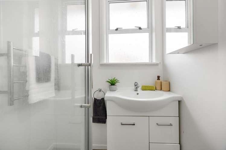 1/10 Pine Avenue Bader_8