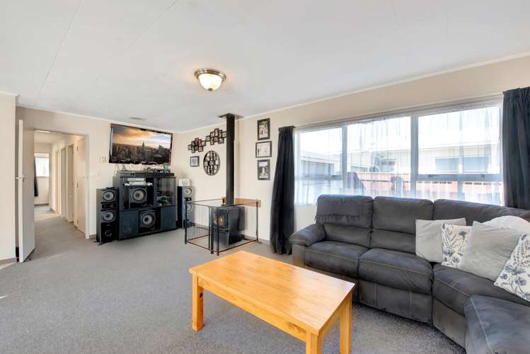 8b Windlesham Place Wakefield_3