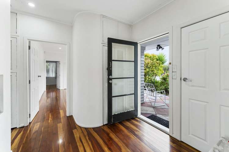 107 Taylor Road Mangere Bridge_13