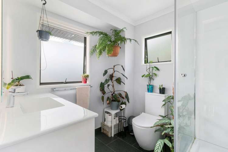 1/27 St Leonards Road Kelston_10