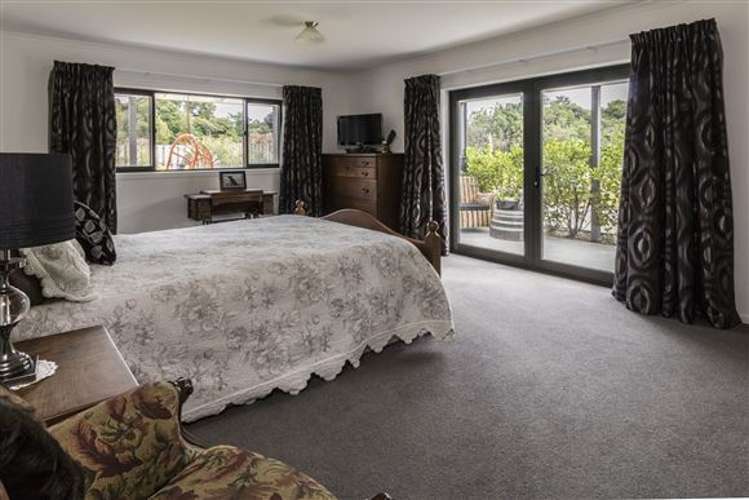 9 Adair Road Haast_14