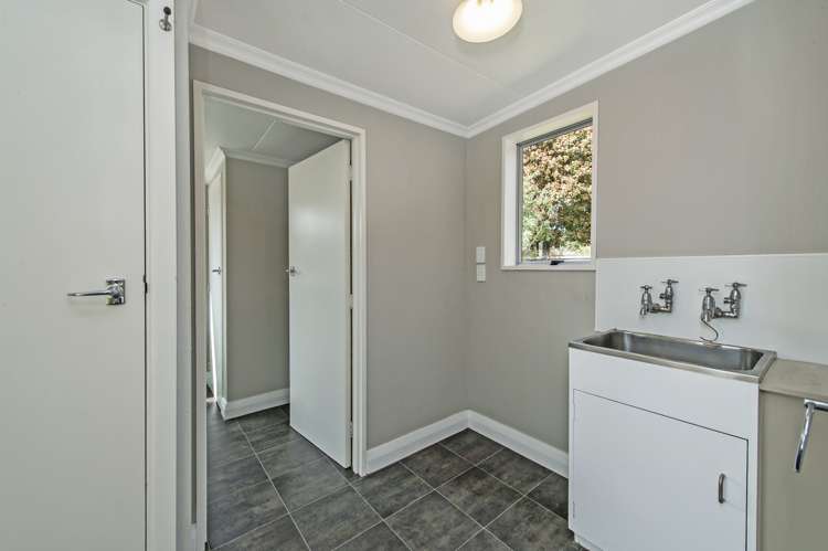 29 Sarsfield Street Southbridge_11