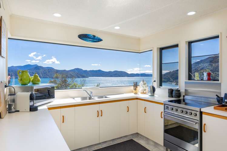 310 Port Underwood Road Whatamango Bay_15