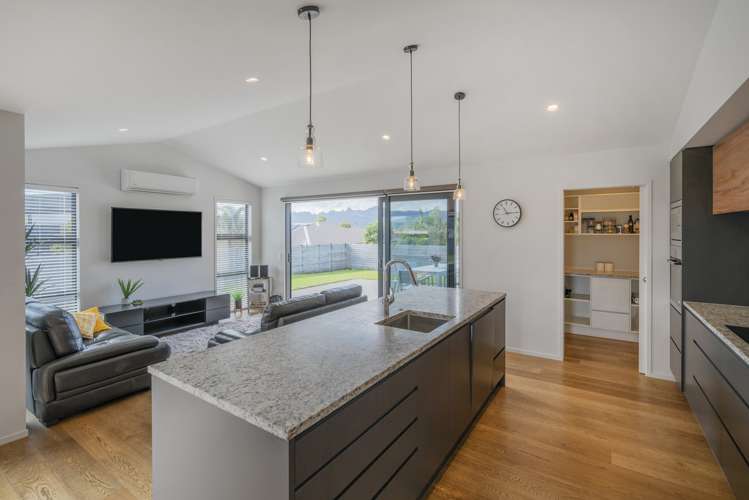 10 Topping Place Whitianga_14