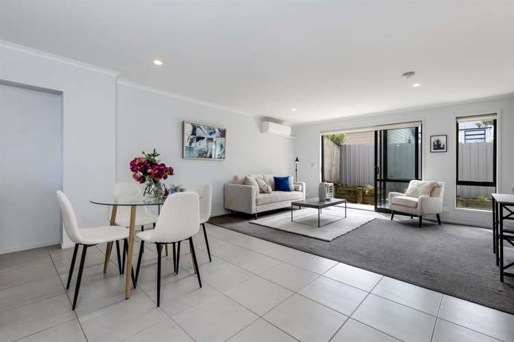 8 Akeake Lane Manurewa_3