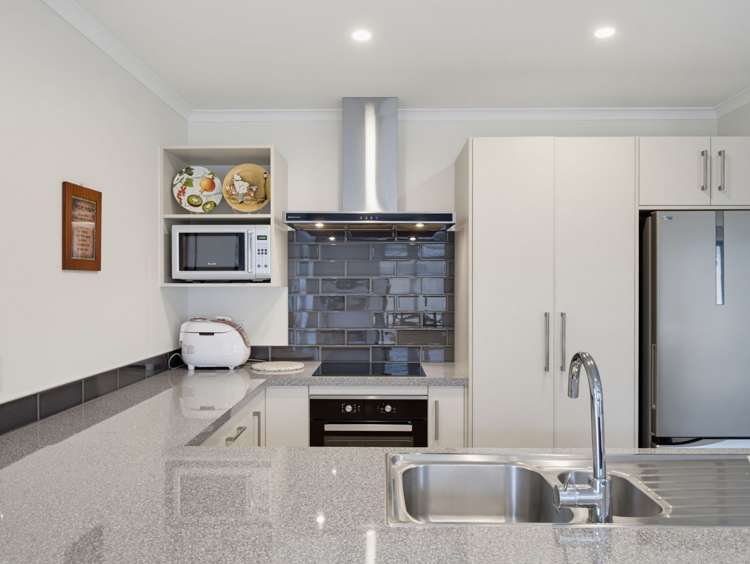 90 Monrad Street Highbury_14